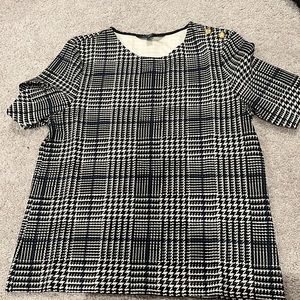 Short sleeve dressy-casual blouse